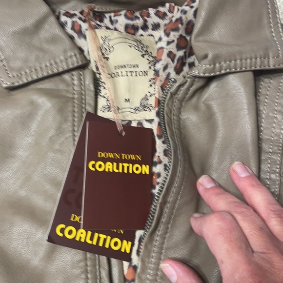 Jacket - Picture 2 of 6